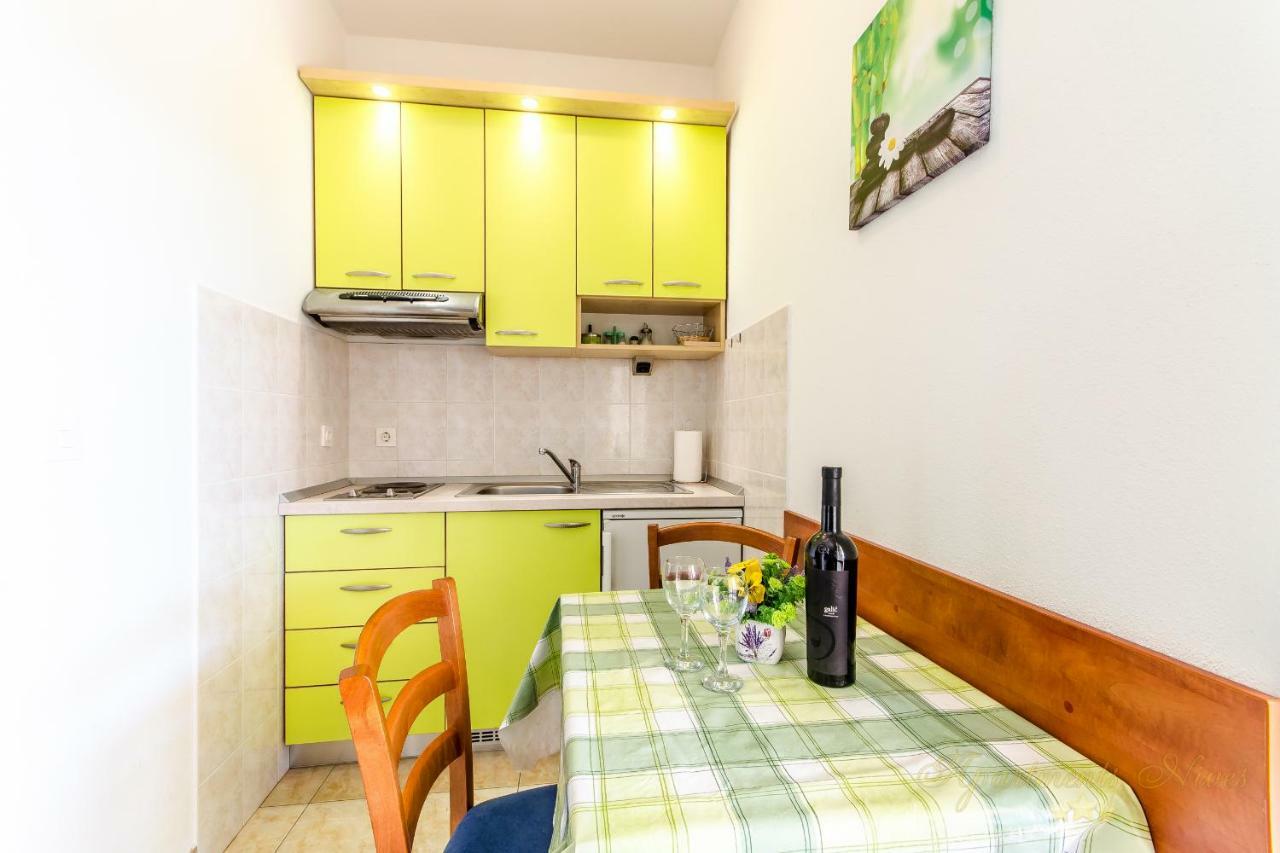 Apartments Nives Suhi Potok Jesenice  Exterior foto