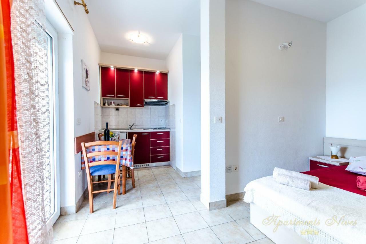Apartments Nives Suhi Potok Jesenice  Exterior foto